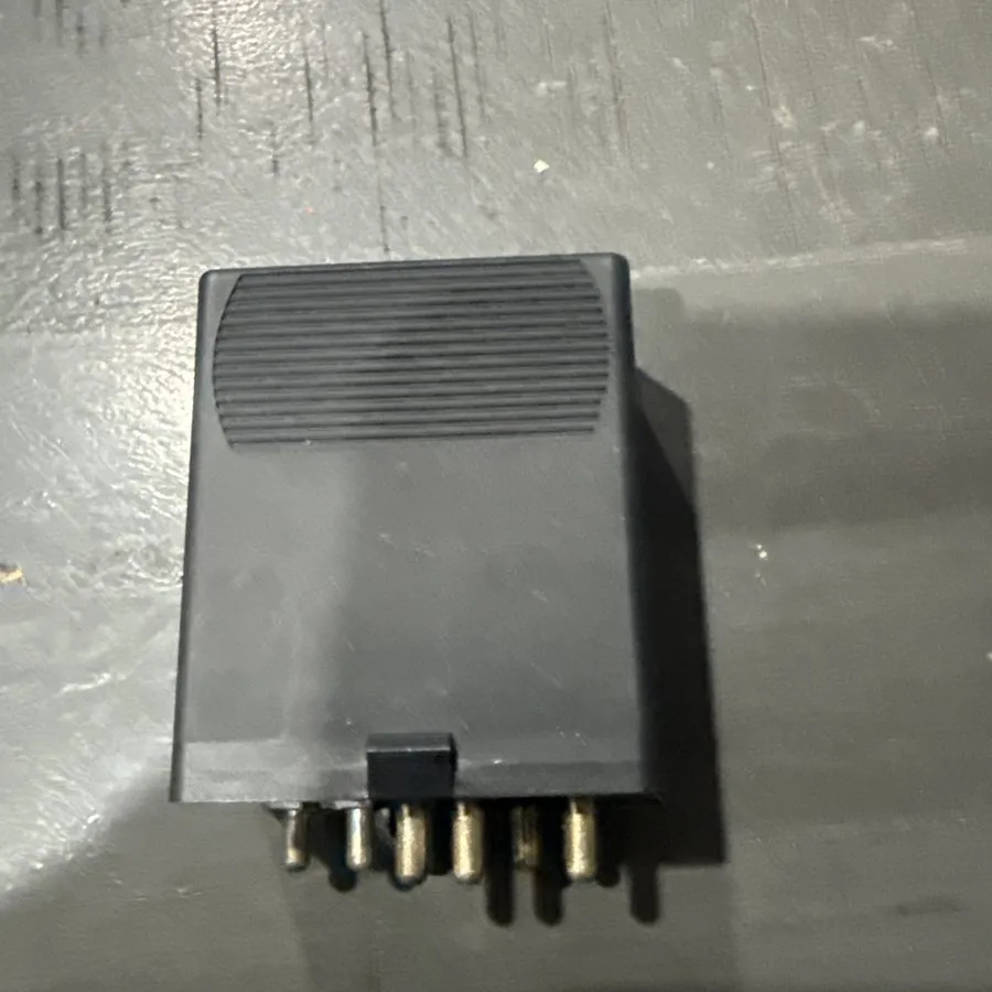 Реле Mercedes R107 560SL W126 420SEL 560SEC 560SEL AC Compressor Relay 002545180