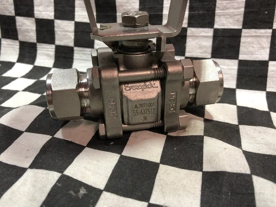 Клапан SWAGELOK SS-63TS12-JK Stainless Steel 3-Piece 60 Series Ball Valve