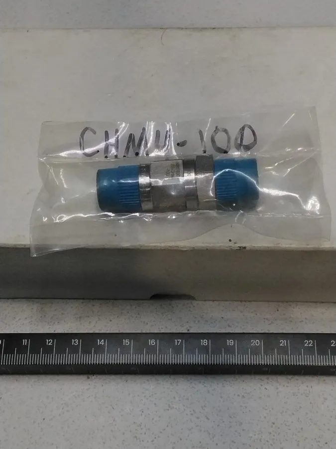Клапан Swagelok CH-Series Check Valve SS-CHM4-100 Poppet 1/4" MNPT 100 PSI
