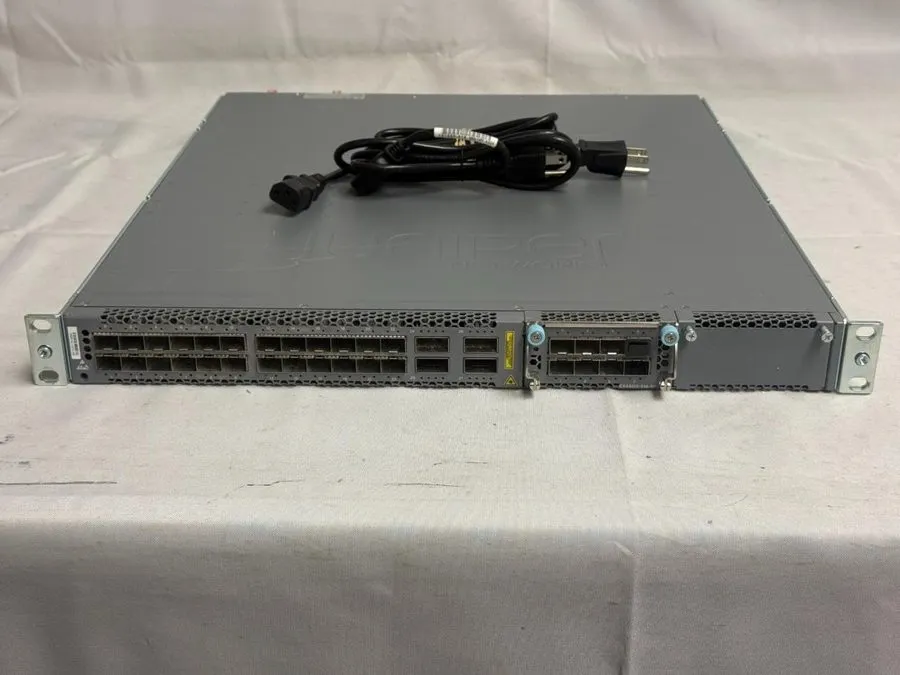 Коммутатор Juniper EX4600-40F 24-Port Network Switch & Power Cables