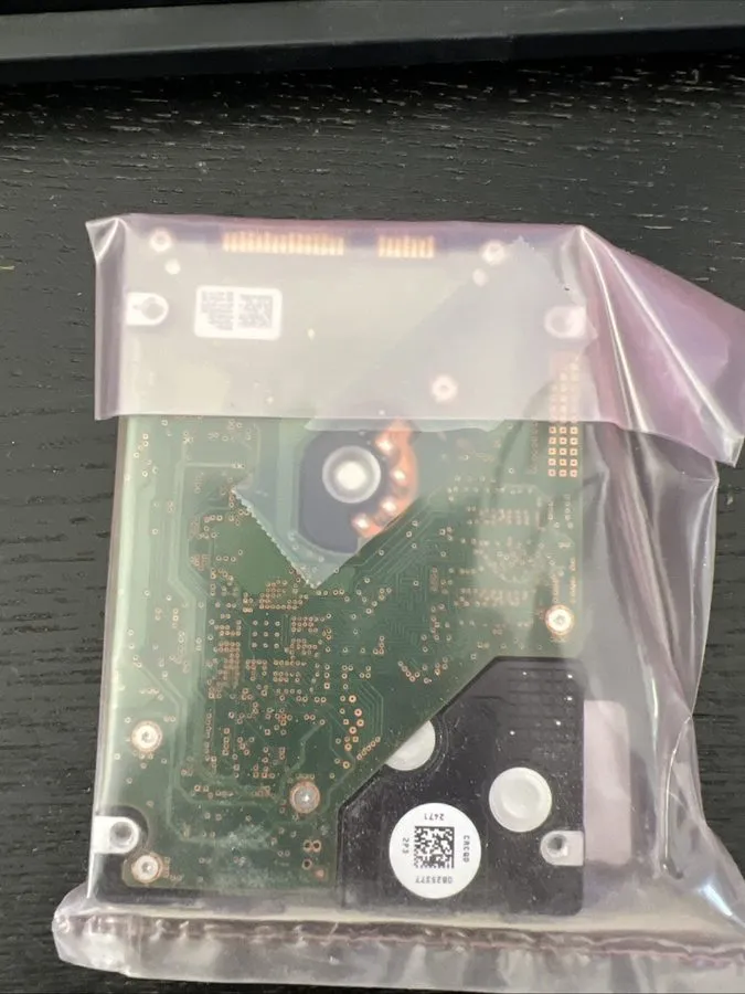 Жёсткий диск NetApp X422A-R5 600GB 10K 6GBPS SAS 2.5in HDD 108-00221+A0 46X5427 