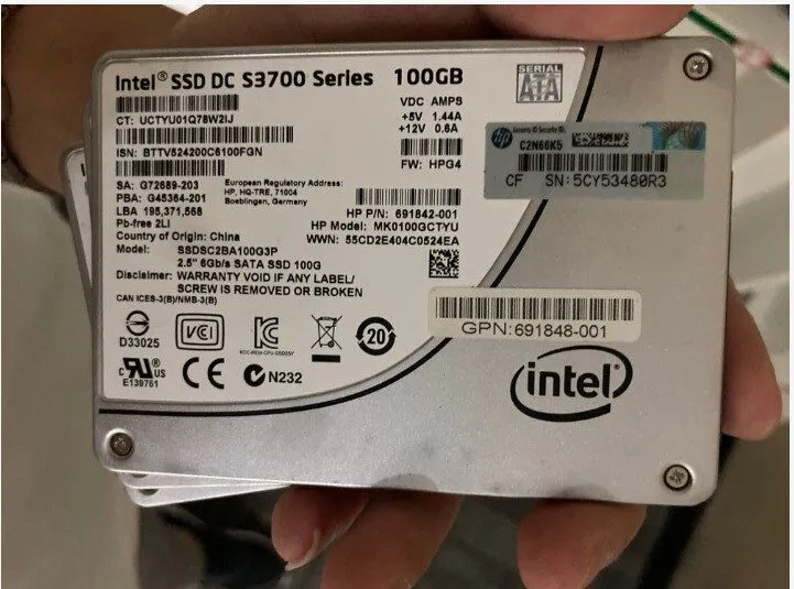 SSD-накопитель Hard Drive SSD Intel DC S3700 100GB Sata II 2.5" inch SSDSC2BA100 — фото лота 1
