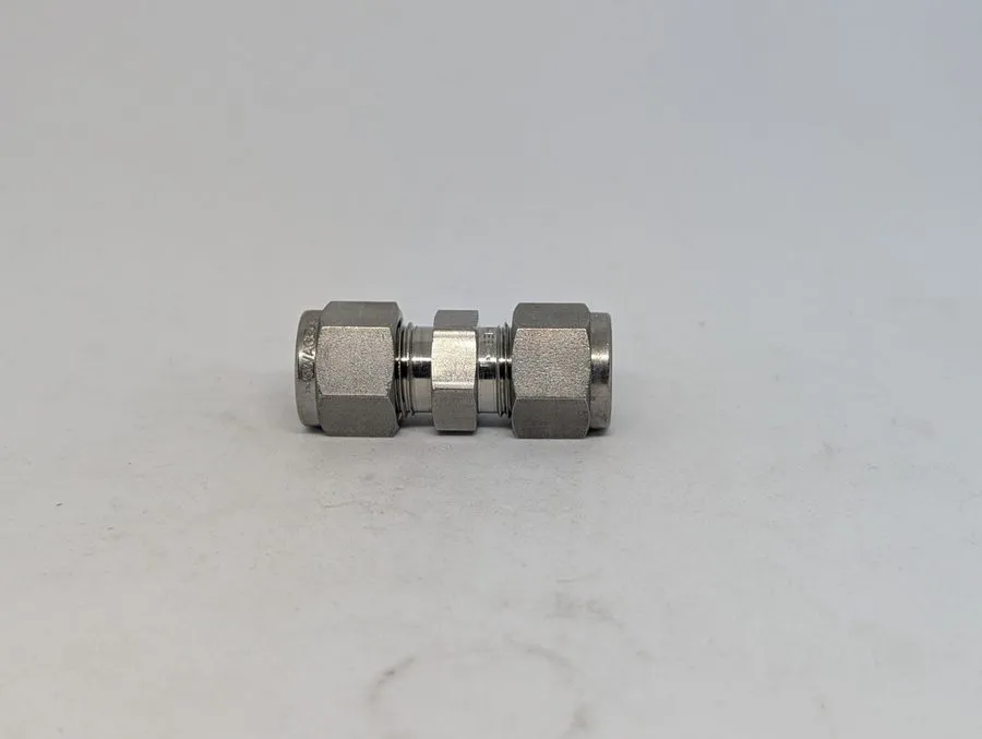 Фитинг 1 Swagelok Stainless Steel Union Fitting, 3/8" OD Tube, SS-600-6 — фото лота 2