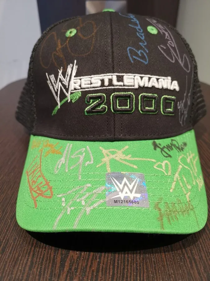 Лабораторный прибор RARE SIGNED WWE/WWF Wrestlemania16/2000 Cap/Hat 12 Autograph