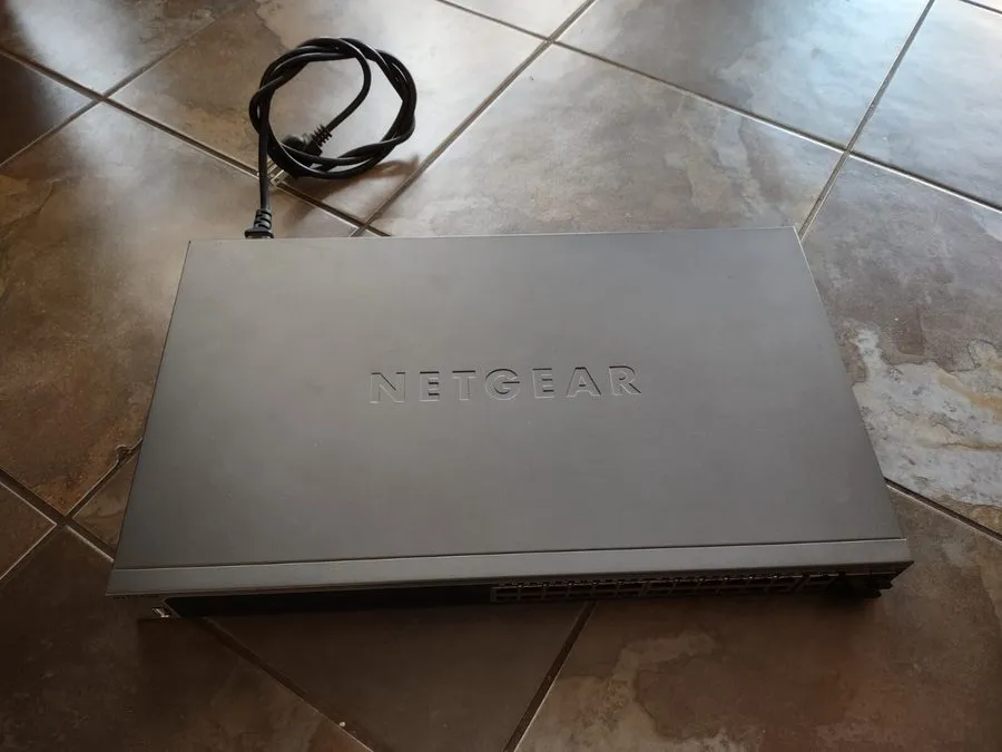 Коммутатор Netgear ProSafe M4100-26G PoE 26 Port Gigabit PoE Managed Switch