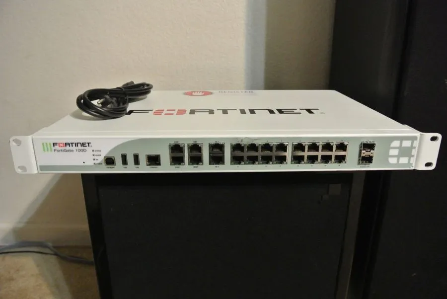 Межсетевой экран Fortinet FortiGate 100D 16 Port Security Appliance FG-100D