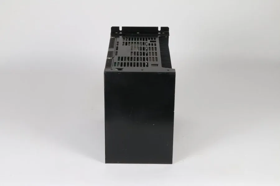 Сервопривод Yaskawa CACR-SR15BC1KSY261 Servopack AC Servo Drive — фото лота 1