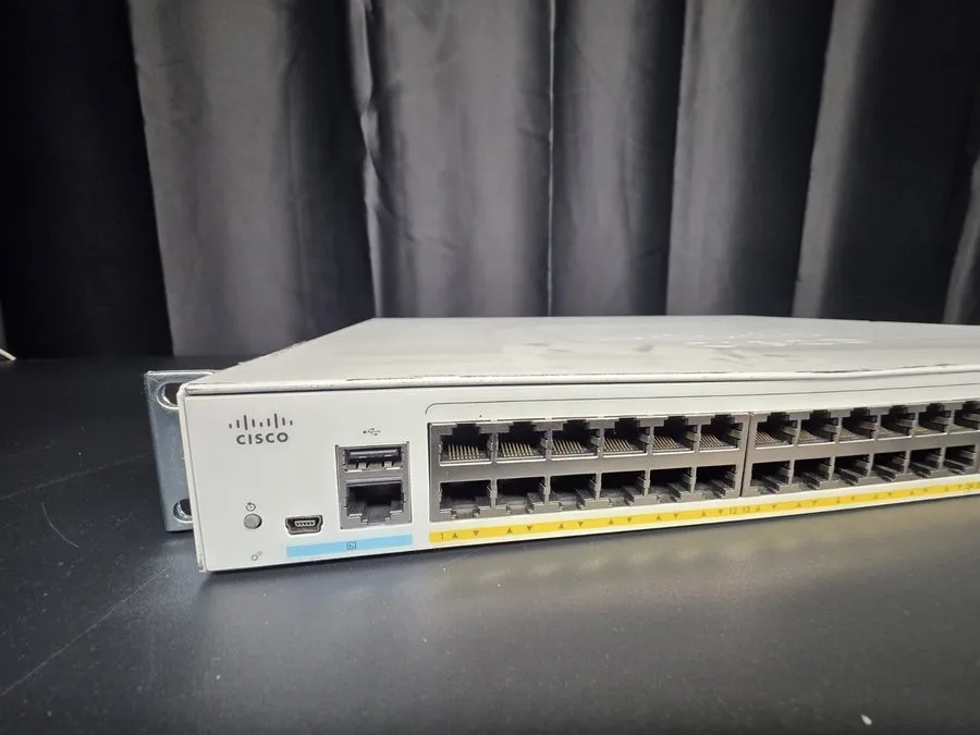 Коммутатор CISCO CBS350-48FP-4G 48 Port GE, Full PoE 4 Managed Switch Factory Re