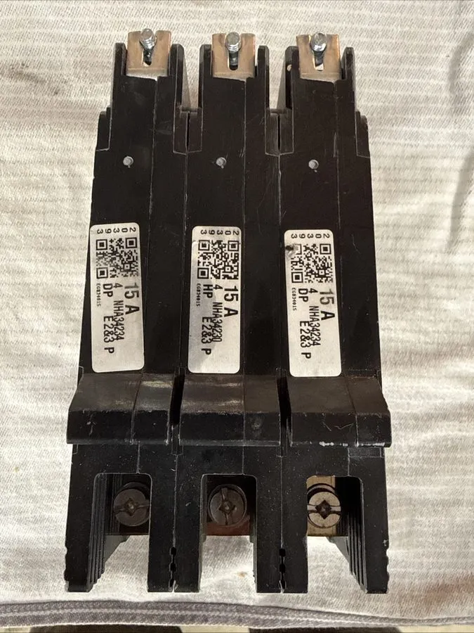 Автоматический выключатель SQUARE D EGB34015 Circuit Breaker,15A,Bolt On,277/480