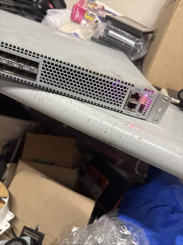 Коммутатор DCS-7150S-24 Arista 24-Port 10G SFP+ Switch B020 — фото лота 2