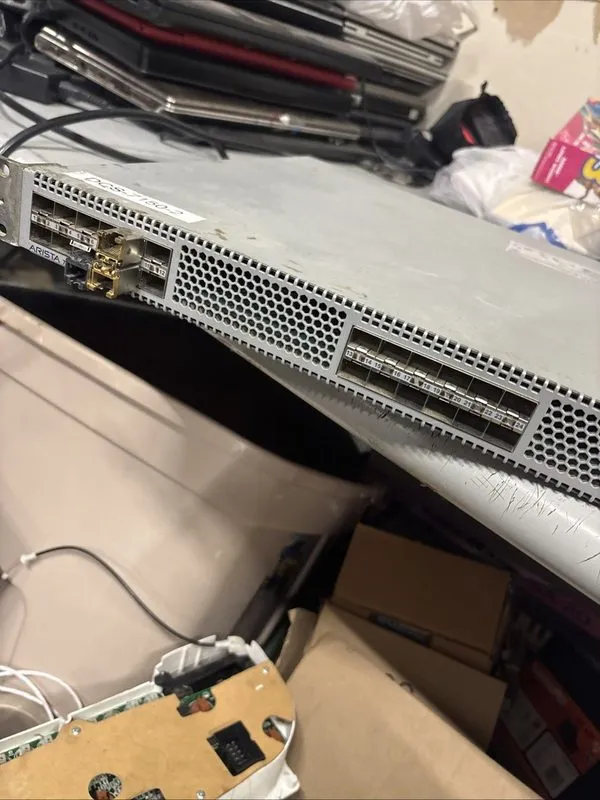 Коммутатор DCS-7150S-24 Arista 24-Port 10G SFP+ Switch B020 — фото лота 3