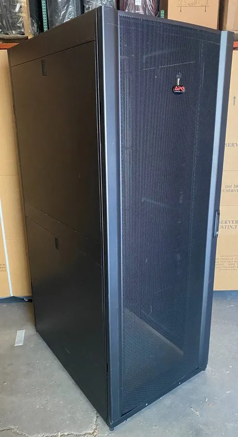 Стойка/шкаф APC AR3150 Server Rack Enclosure NetShelter SX 42U IP20 29" W x 42"