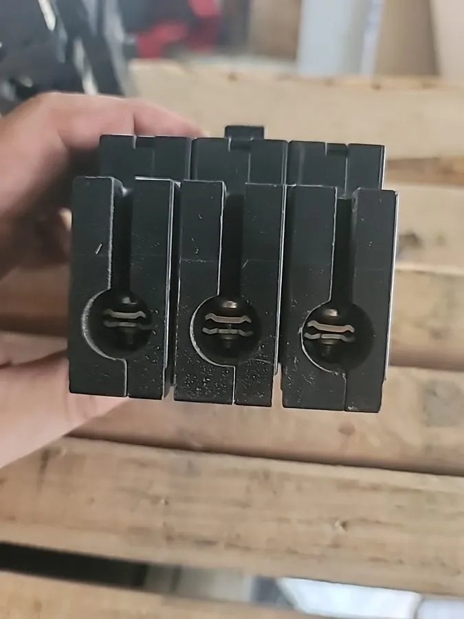 Автоматический выключатель SQUARE D EHB34020 EHB 3 POLE 20 AMP 480v CIRCUIT BREA