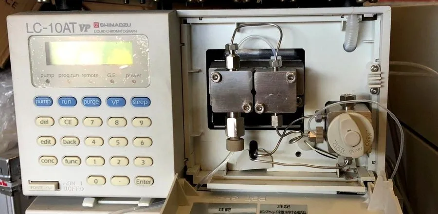 Хроматограф Shimadzu LC-10ATvp HPLC Pump Liquid Chromatograph