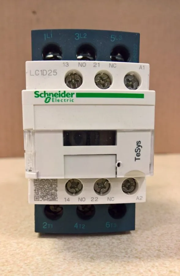 Контактор Schneider Electric LC1D25F7 TeSys D Power Contactor 25A, 110V AC