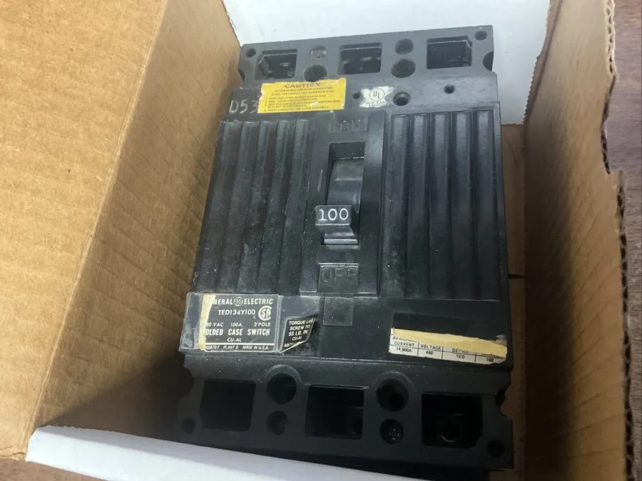 Автоматический выключатель GE Circuit Breaker 100A 480V TED136YT100 — фото лота 1