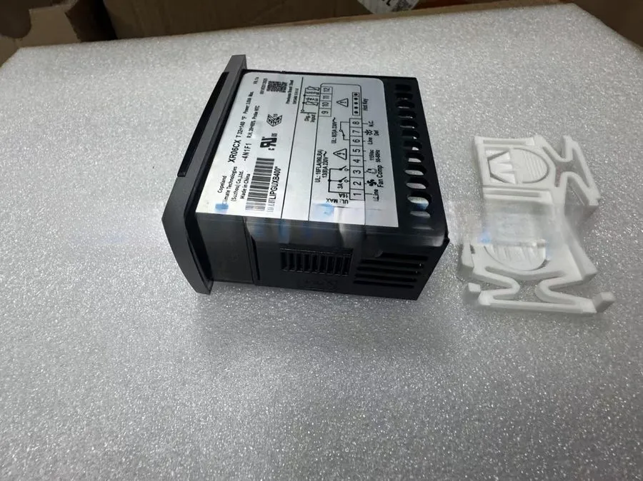 Термостат Dixell XR06CX-4N1F1 Digital Thermostat Controller