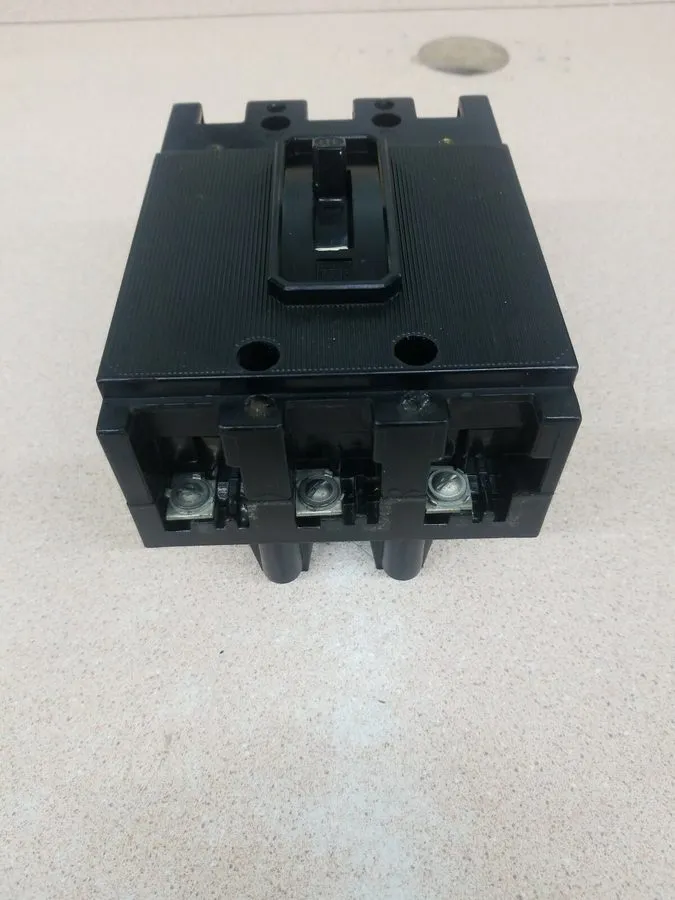 Автоматический выключатель ITE EH3-B030 Circuit Breaker, 30A, 480V