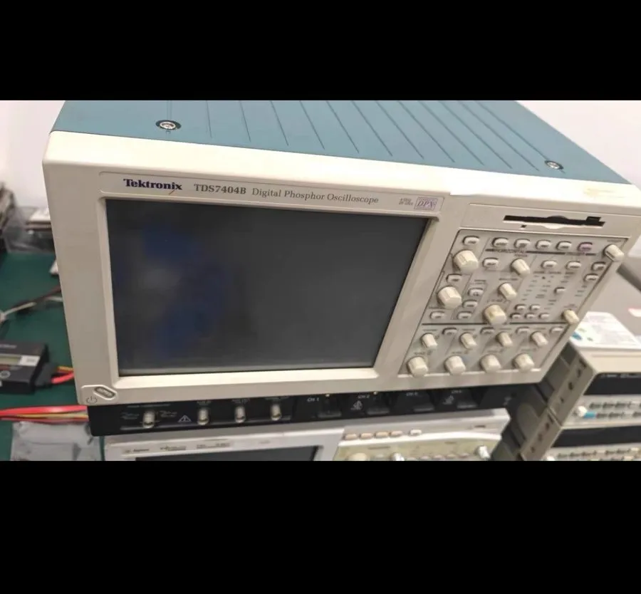 Осциллограф Tektronix TDS7404B Oscilloscope,4GHz,20GS/s,4CH