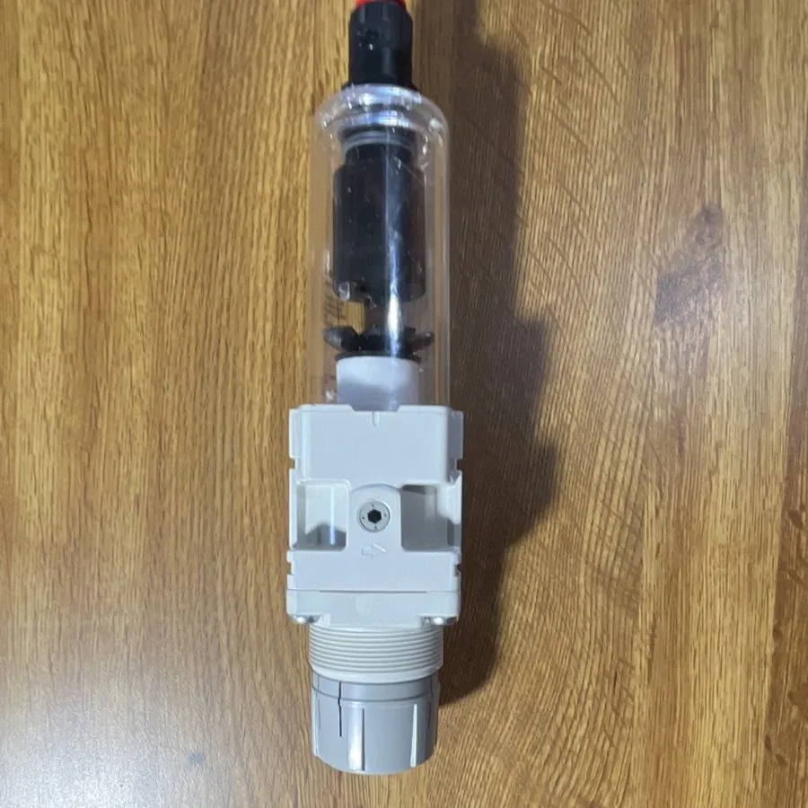 Трубопроводная арматура SMC AW30-N03BD-Z-A Air Pressure Regulator 100 psi Max — фото лота 2