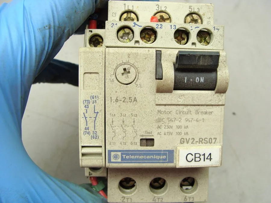 Автоматический выключатель Telemecanique GV2-RS07 3P Circuit Breaker 1.6-2.5A & 