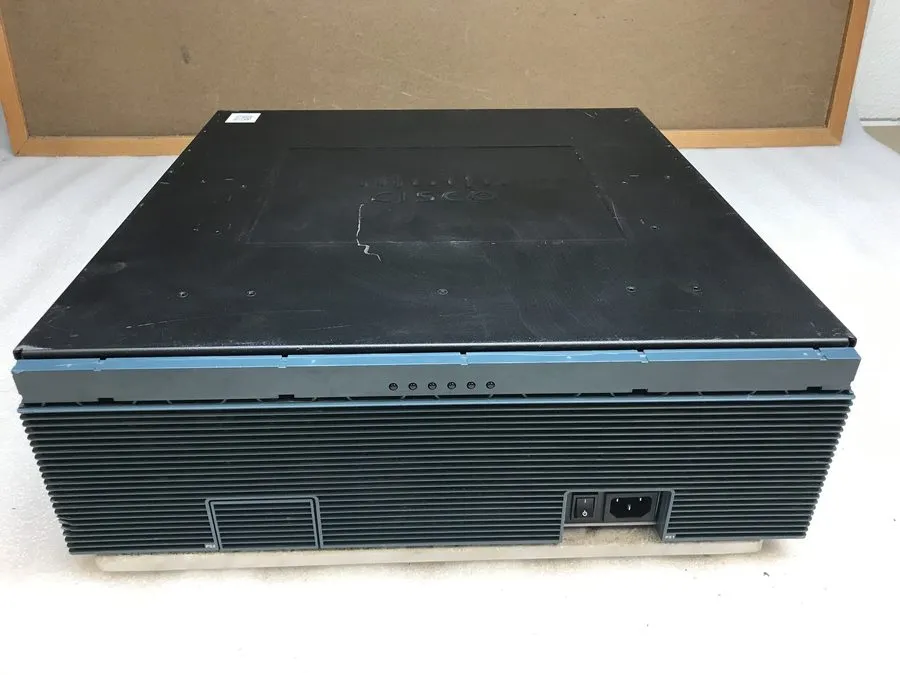 Маршрутизатор Cisco CISCO3945/K9 with C3900-SPE250/K9, 1GB, Single AC Power, & I