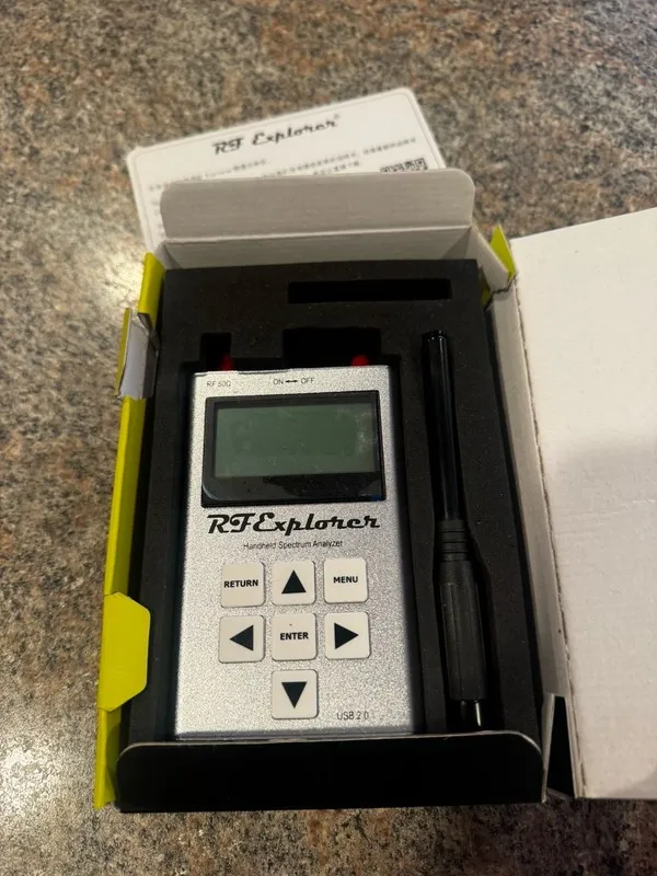 Анализатор спектра RF Explorer Spectrum Analyzer WSUB1G PLUS Slim (50KHz 960Mhz)