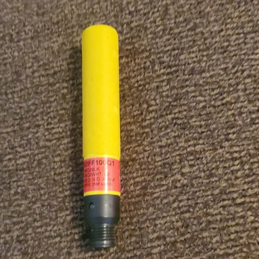 Фотоэлектрический датчик Banner S18AW3FF10Q1 photoelectric sensor DC solid state — фото лота 2