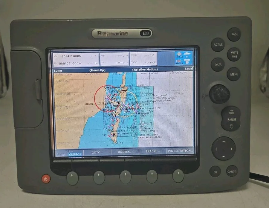 Картплоттер Raymarine E80 E02011 MFD Chartplotter Fishfinder Radar Sonar Classic