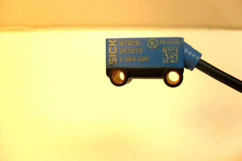 Фотоэлектрический датчик SICK WTB2S-2P3275 Photoelectric Sensor
