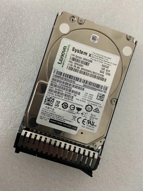 Жёсткий диск Lenovo 00WG690 00WG691 600GB 2.5"SAS 10K 12Gbps G3HS X3650M5 Hard D — фото лота 2