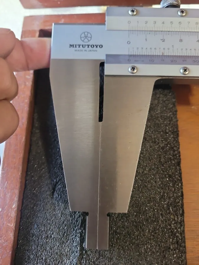 Штангенциркуль Mitutoyo 160-116 Vernier Caliper with Style Jaws and Fine Adjustm — фото лота 2