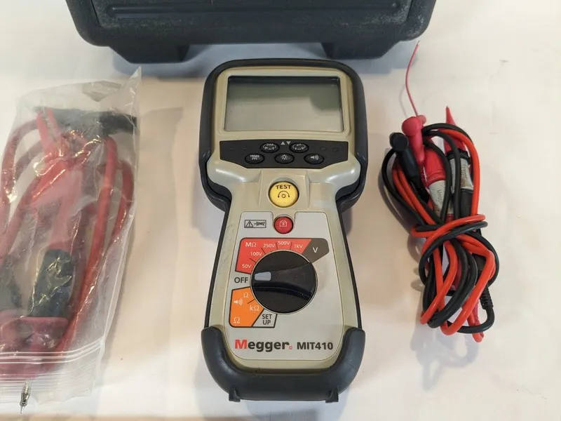 Тестер Megger MIT410 with Case and Leads