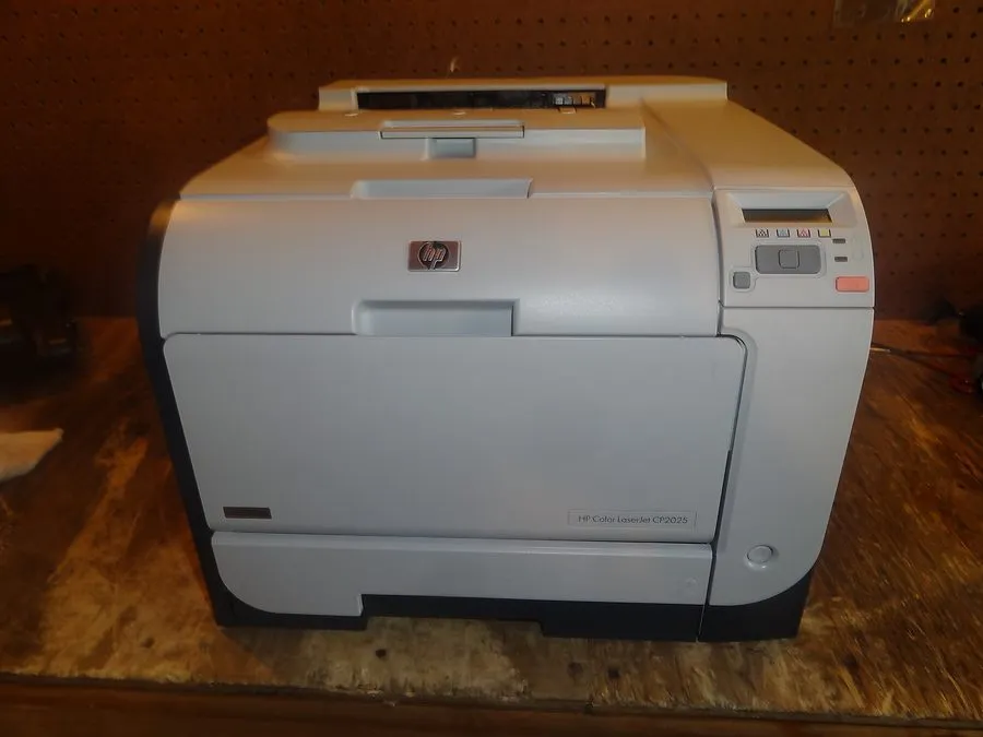 Лазерный принтер HP Color LaserJet CP2025dn Duplex Network Laser Printer CB495A