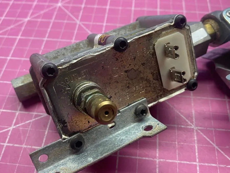 Клапан GE Range Oven Gas Valve Pressure Regulator P# WB19K10043 WB19K10017