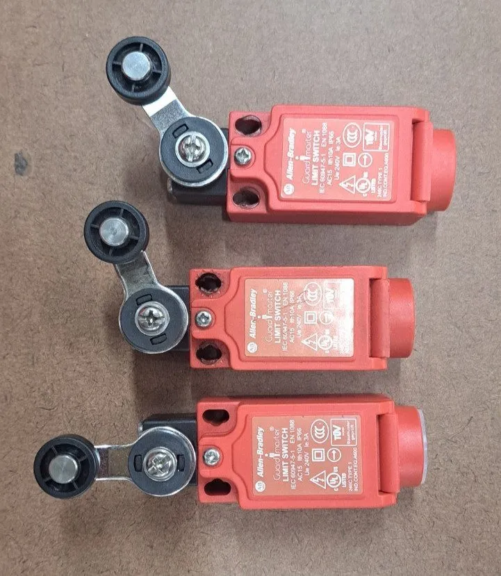 Реле безопасности Allen Bradley AB 440P-CSLB12E Guardmaster Safety Limit Switche — фото лота 2