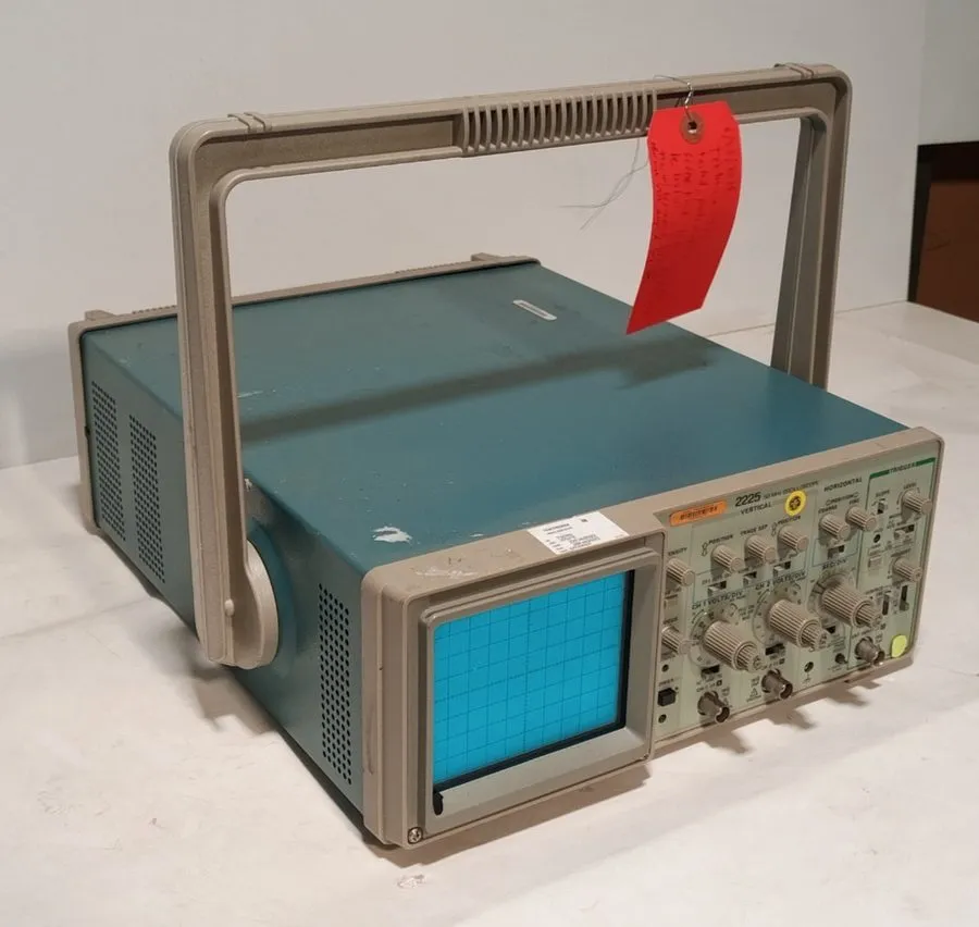Осциллограф Tektronix 2225 50 MHz 2 Channel Analog Oscilloscope