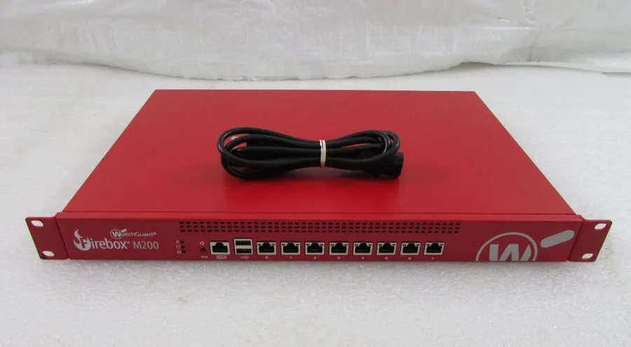 Межсетевой экран WatchGuard FireBox M200 ML3AE8 8-Port Gigabit Ethernet Network 