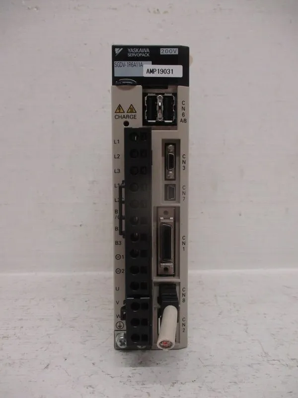 Сервопривод Yaskawa SGDV-1R6A11A Servopack AC Servo Drive — фото лота 2