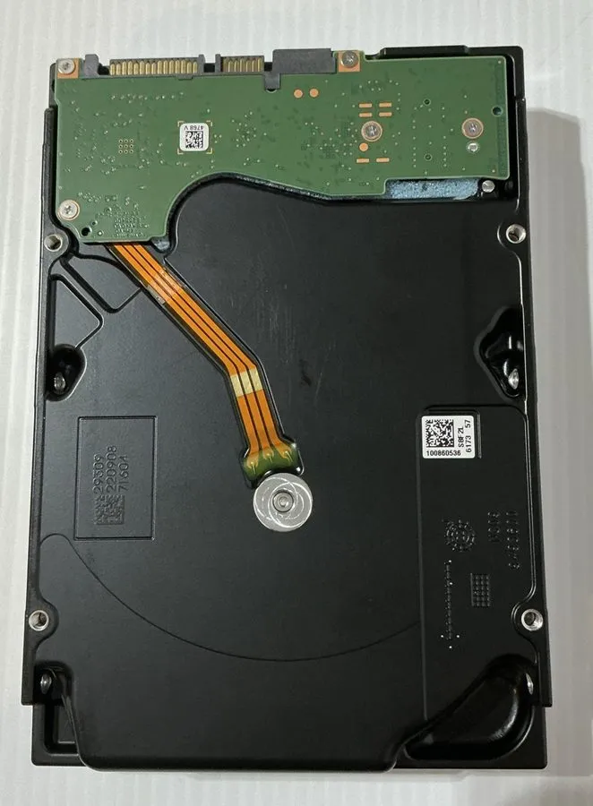 Жёсткий диск Dell/Seagate Exos X18 12TB ST12000NM002J 7.2K RPM SATA 6GB/s 3.5" E — фото лота 1