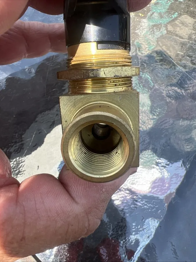 Клапан Swagelok B-44F6 Brass 1-Piece 40 Series Ball Valve FNSP — фото лота 2