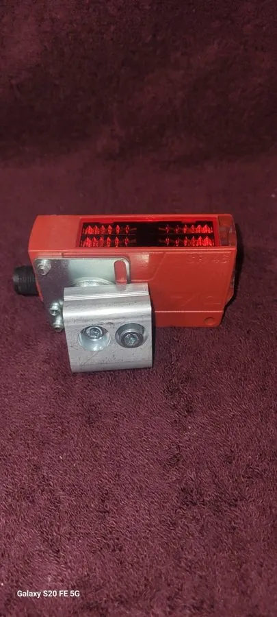 Фотоэлектрический датчик Leuze RK46C.DXL3/4P-M12: Retro-Reflective Photoelectric