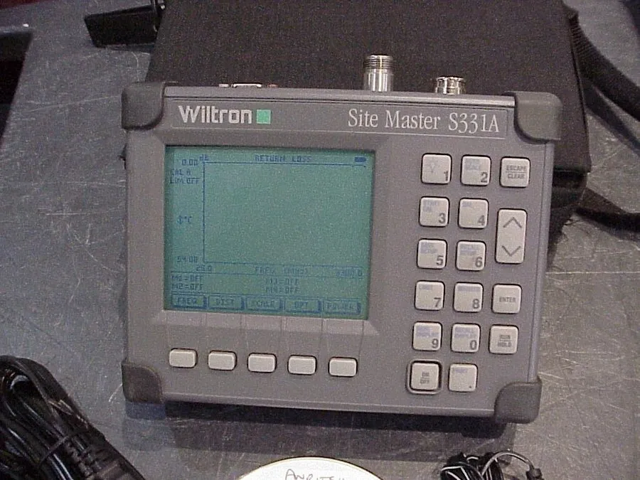 Анализатор Anritsu S331A SiteMaster 25 to 3300 MHz Cable & Antenna Analyzer
