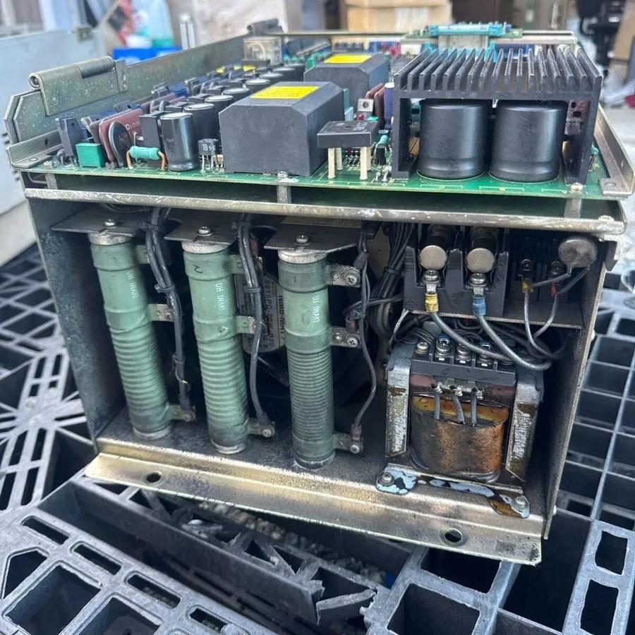 Сервоусилитель Fanuc Spindle Drive: A06B-6044-H021, Includes 1 Year