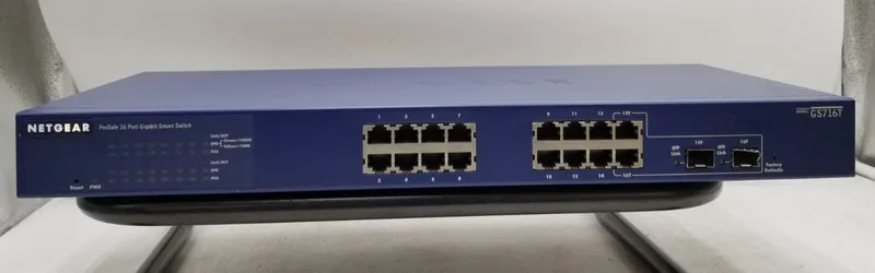 Коммутатор Netgear ProSafe GS716T v2 16-Port Gigabit Smart Ethernet Switch