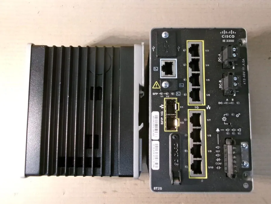 Коммутатор Cisco IE-3300-8T2S-E Industrial Ethernet Switch 8-Port