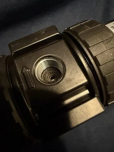 Блок подготовки воздуха Parker 05E12B13AB One Piece Filter Regulator 1/4" NPT 15 — фото лота 2