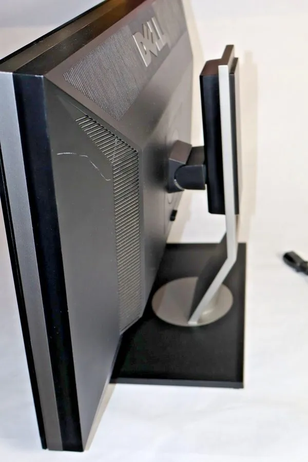 Монитор Dell UltraSharp U2410F 24 inch Eidescreen LCD Monitor-No Stand, BLACK — фото лота 2