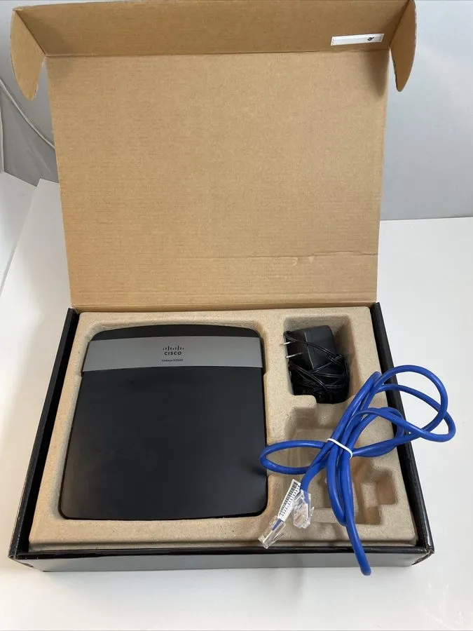 Маршрутизатор Linksys N600 Dual-Band 300+300 Mbps 4-Port Wireless N Router (E250