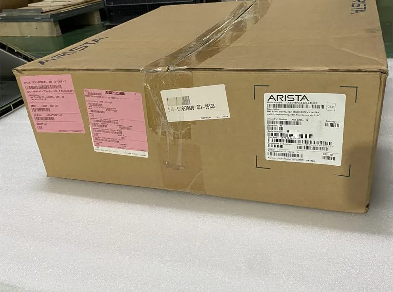 Коммутатор Arista DCS-7050CX3-32S-F 32-Port 100GbE Network Switch